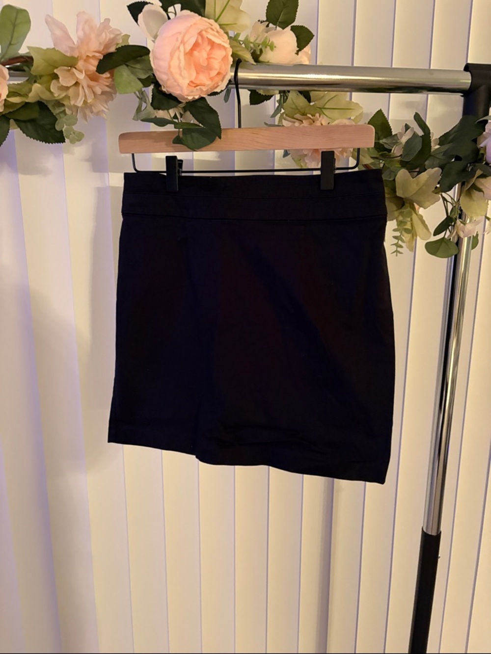 H&M Black Mini Skirt - Size 10